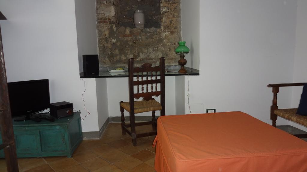 Torrione San Lorenzo I Terracina Exterior photo